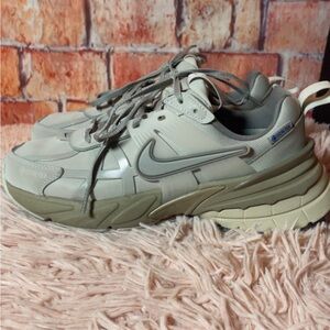 Nike Women's V2K Run Gore-TEX